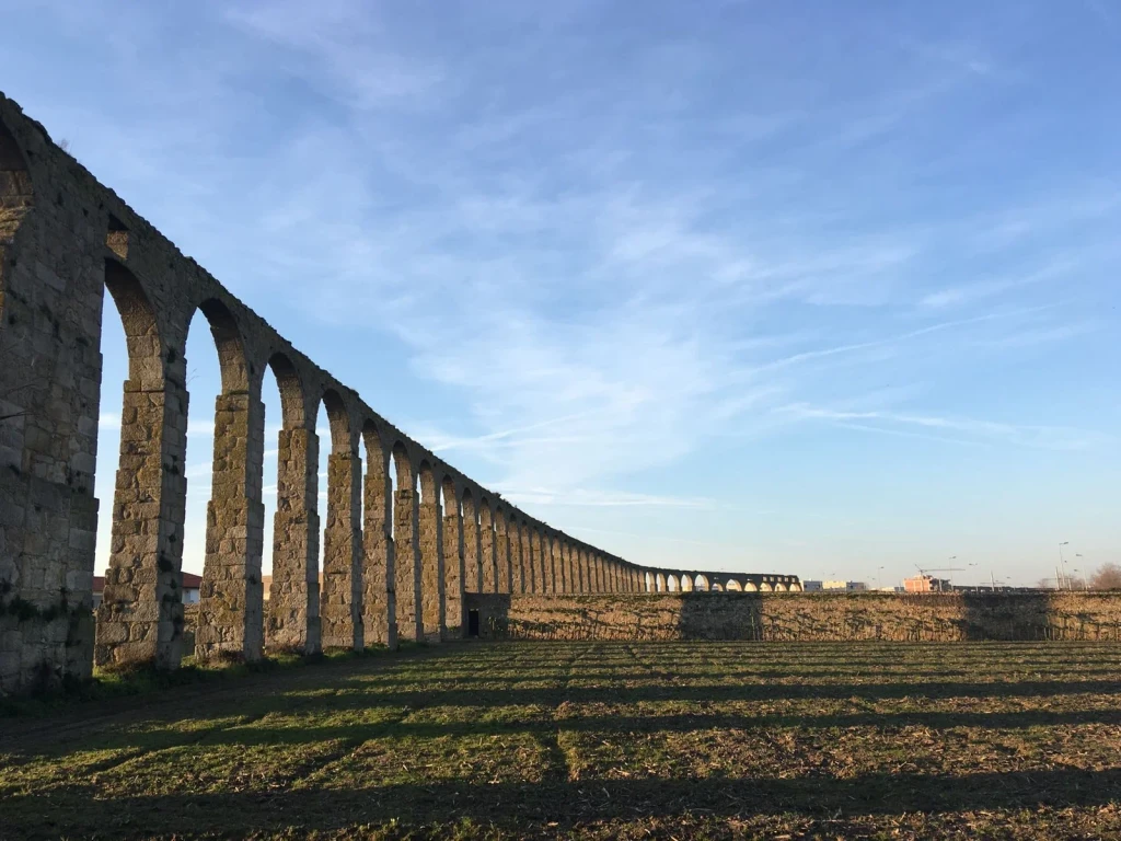 Clear Horizon, from Aqueducts: The Slope You Cannot See