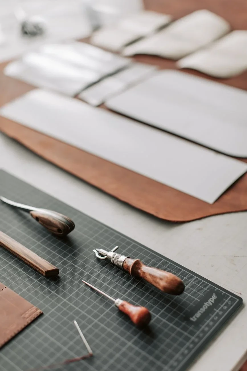 Workbench, from Bookbinding: How Pages Became Objects