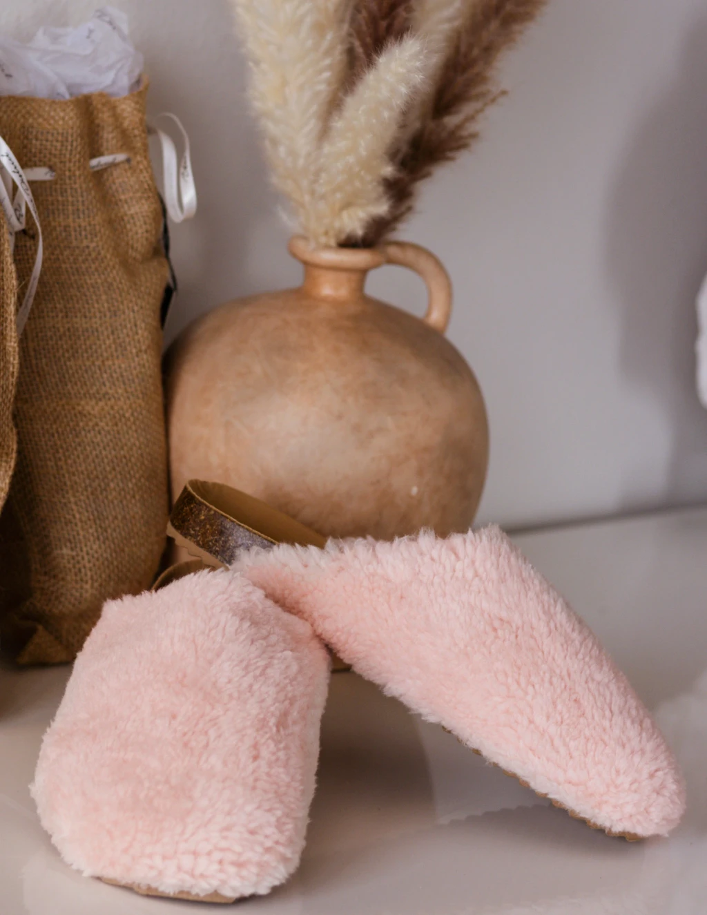 CANIS SLIPPERS- BLUSH, from Fakemovement