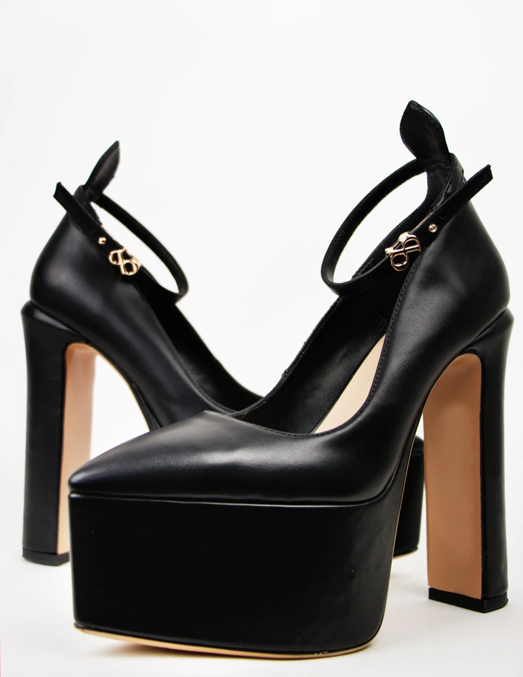 ARDAN platform pumps, from Fakemovement