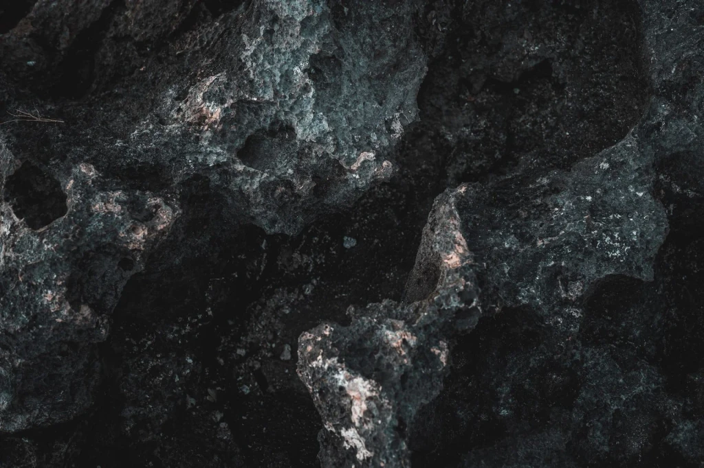 Volcanic Geology, from Obsidian Cut Before Metal Existed
