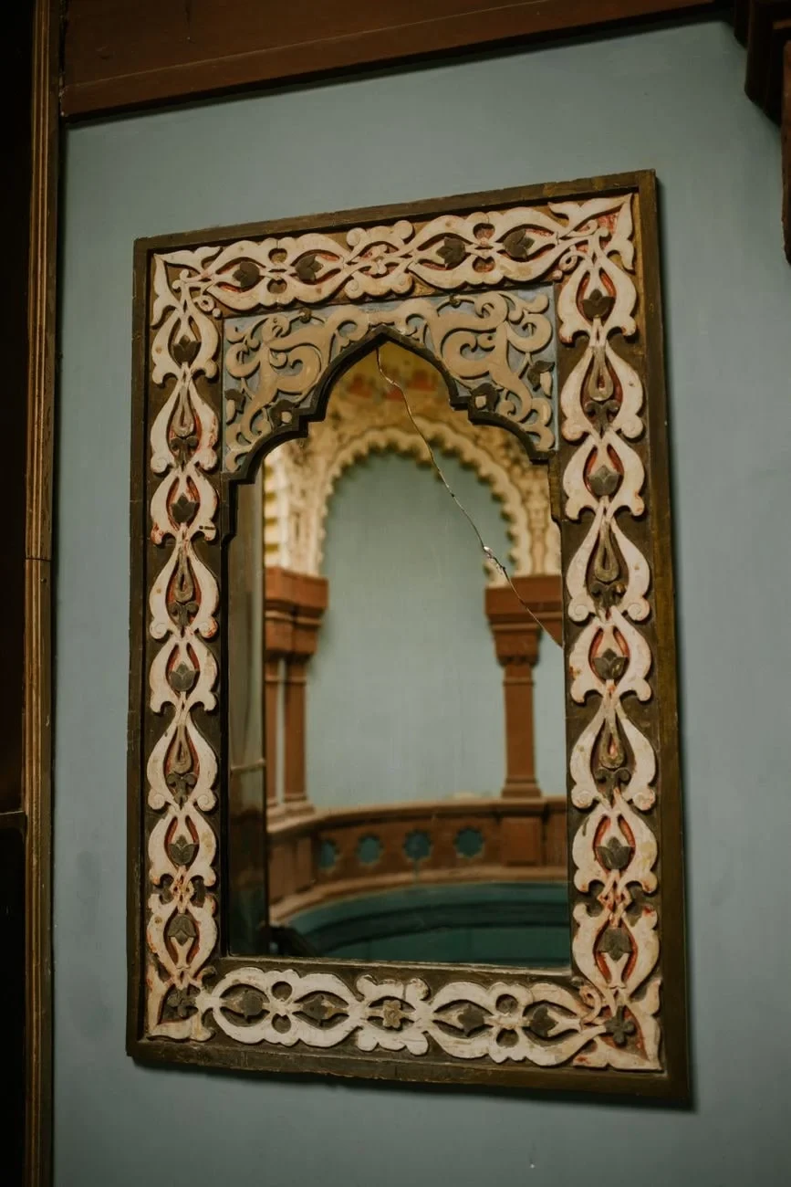 Columns Reflected, from What Mirrors Did to the Self